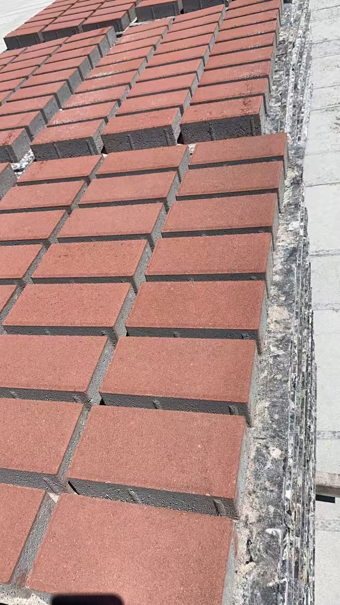 ���²�ͼ